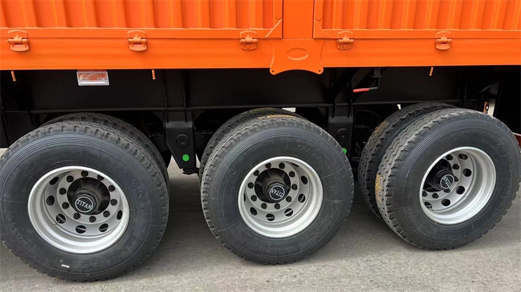 Tri Axle 60 Ton Fence Cargo Trailer for Sale In Zimbabwe, Harare